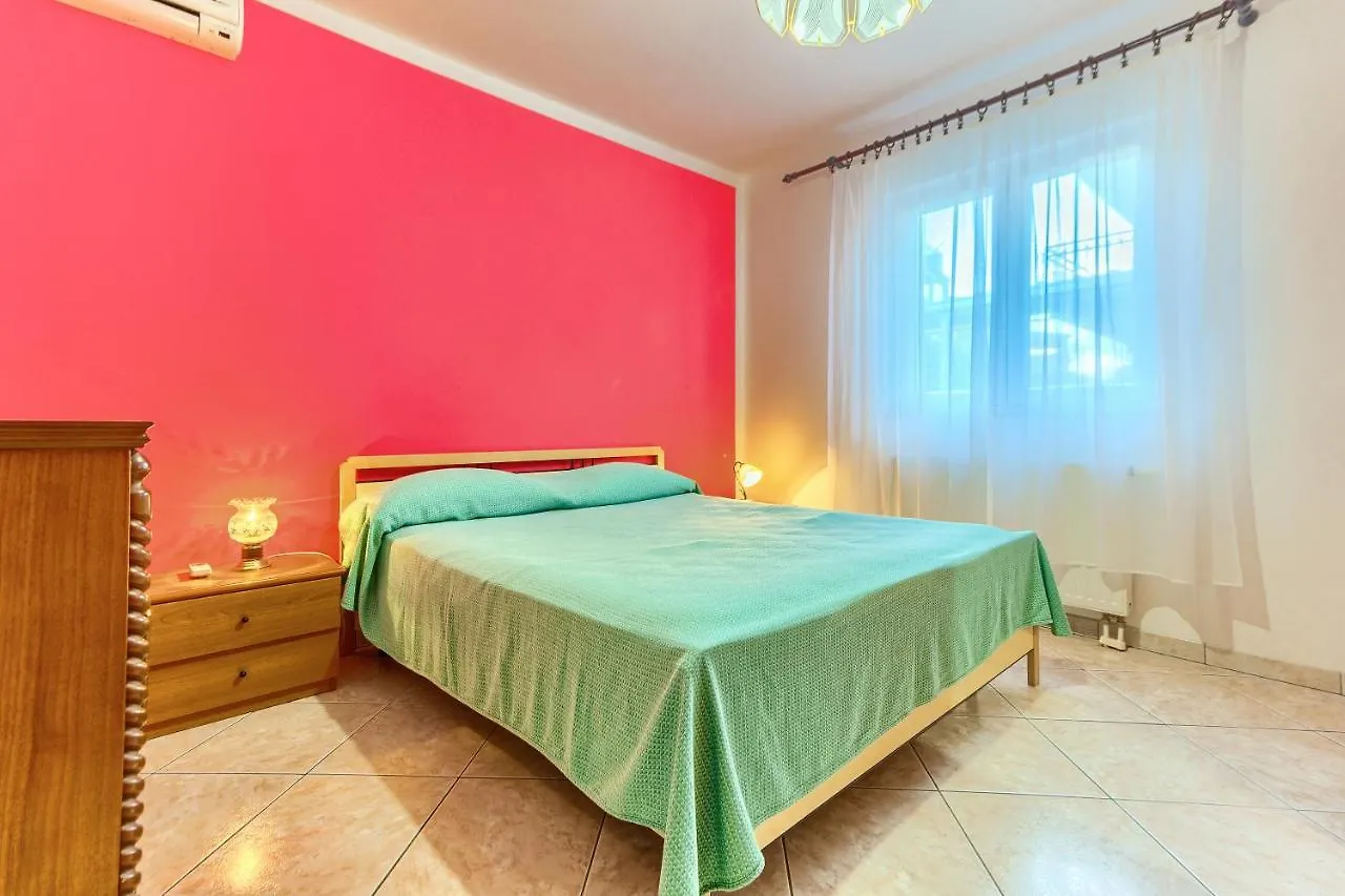 Villa Vittorio Seget Vranjica Apartment