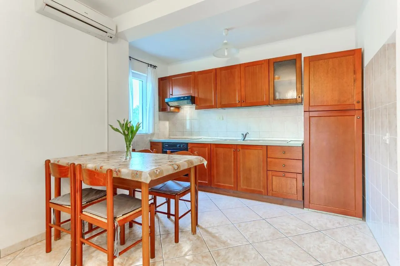 Apartment Villa Vittorio Seget Vranjica Croatia