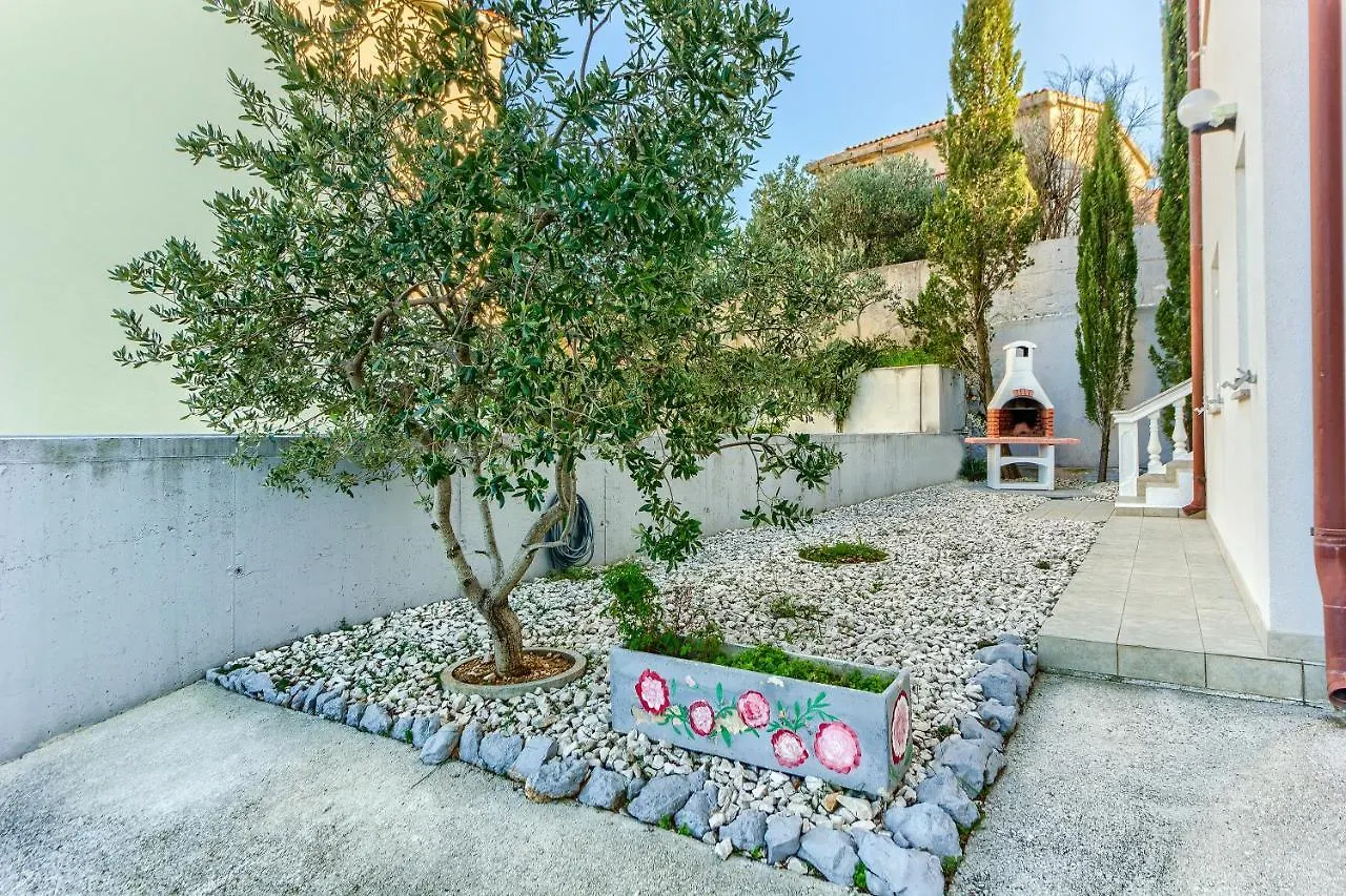 Villa Vittorio Seget Vranjica Apartment